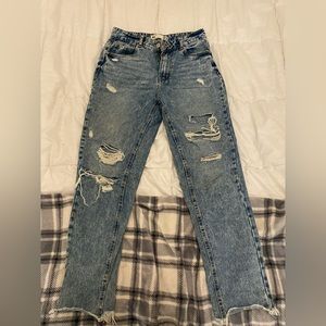 High rise Ripped jeans in good condition